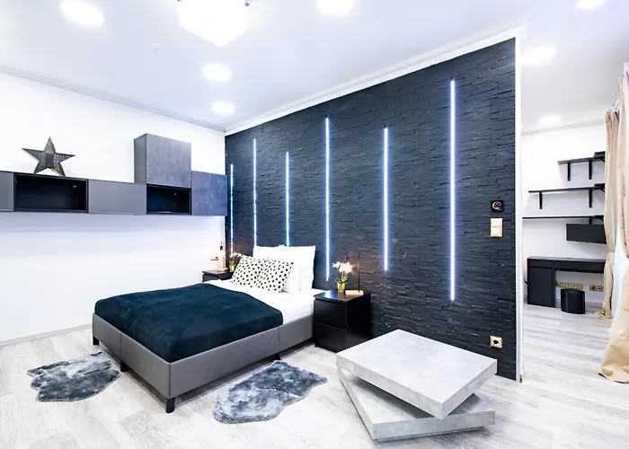 Hill & Bridge Residence